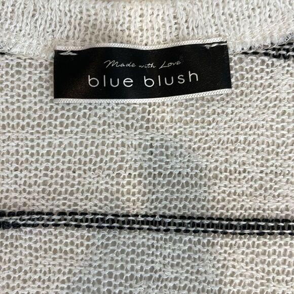 Striped Cropped Boutique V-Neck Lightweight Sweater - Picture 3 of 4